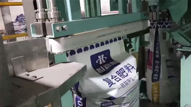 Máy đóng gói phân bón hỗn hợp tự động Xinlianxin, Tân Cương, Trung Quốc (1200 bao/giờ)